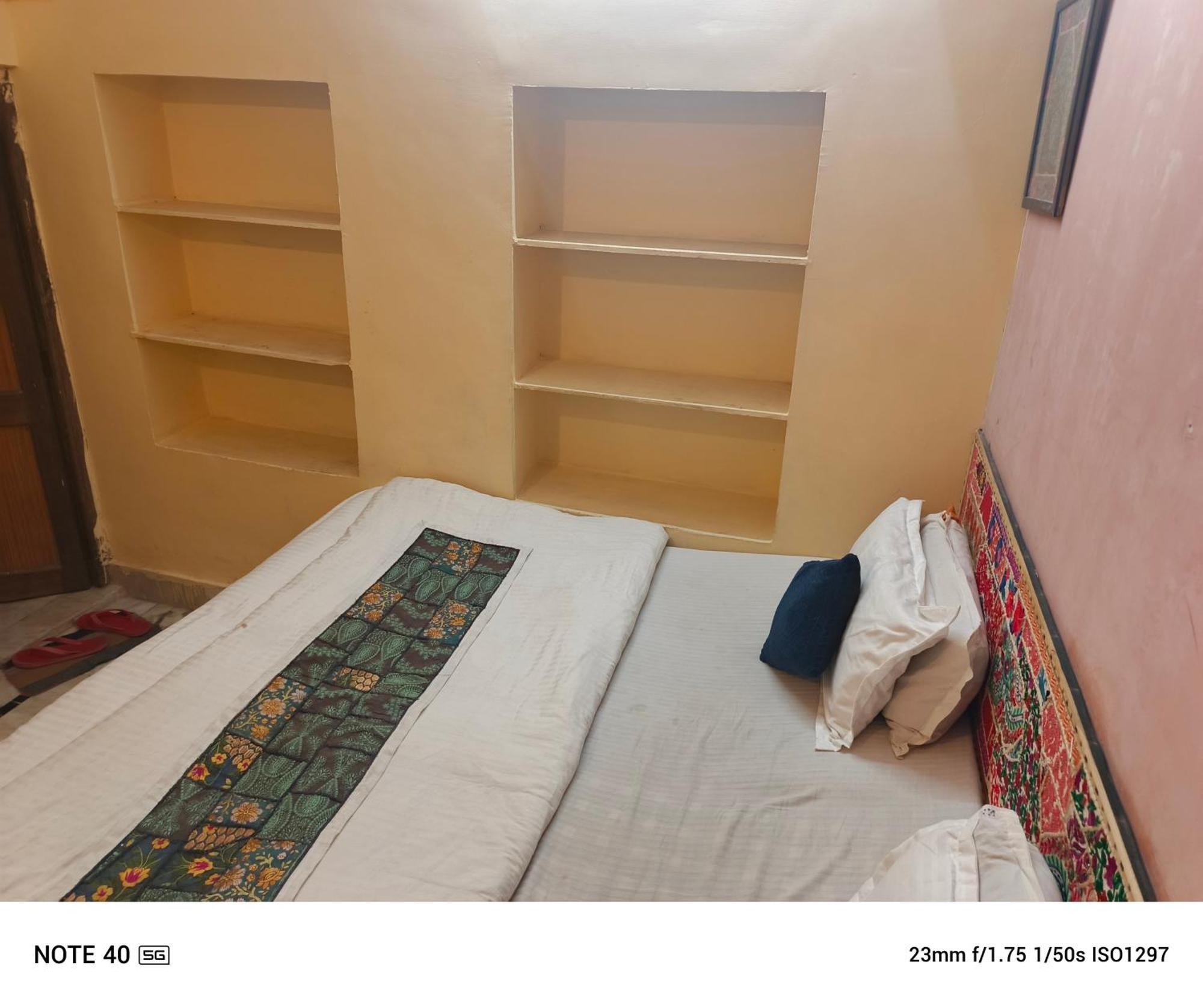Neem Guest House Jaisalmer Phòng bức ảnh