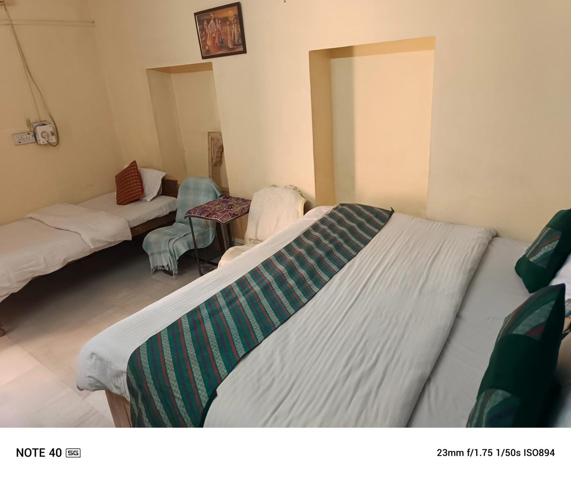 Neem Guest House Jaisalmer Phòng bức ảnh